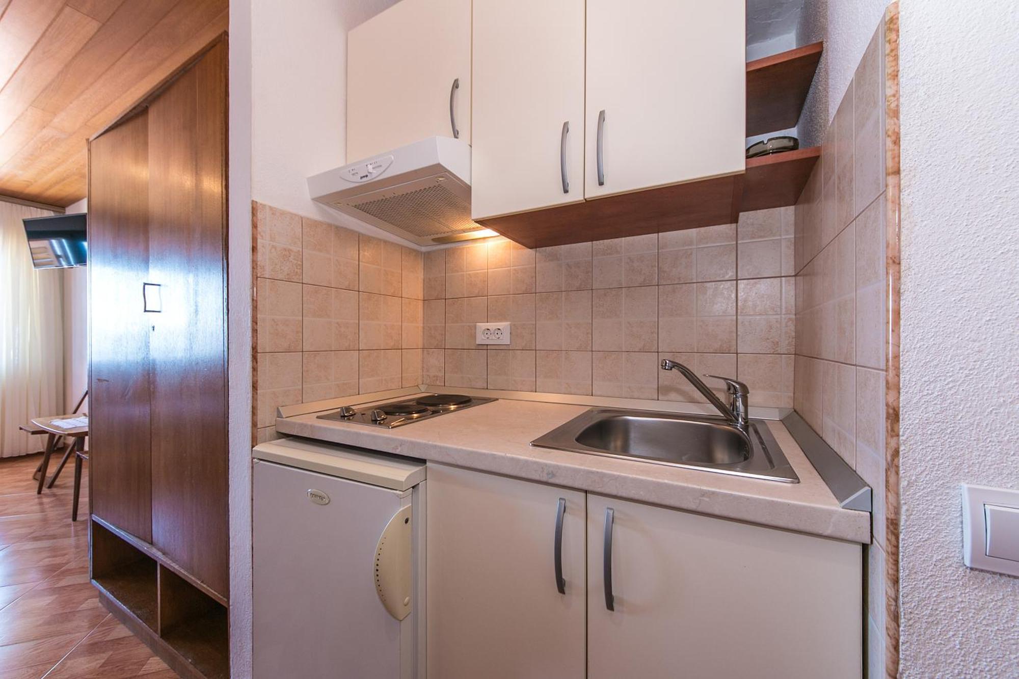 Apartments And Rooms By The Sea Brela, Makarska - 2752 المظهر الخارجي الصورة
