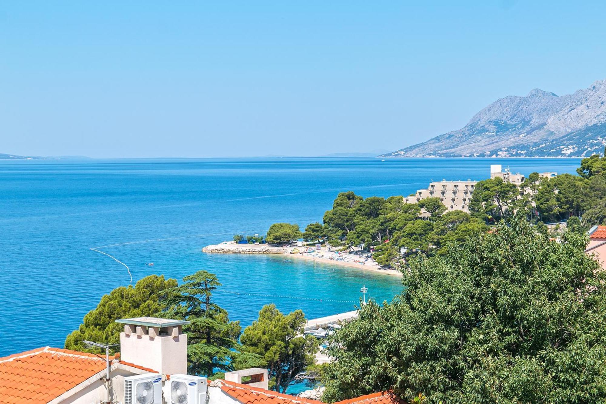 Apartments And Rooms By The Sea Brela, Makarska - 2752 المظهر الخارجي الصورة
