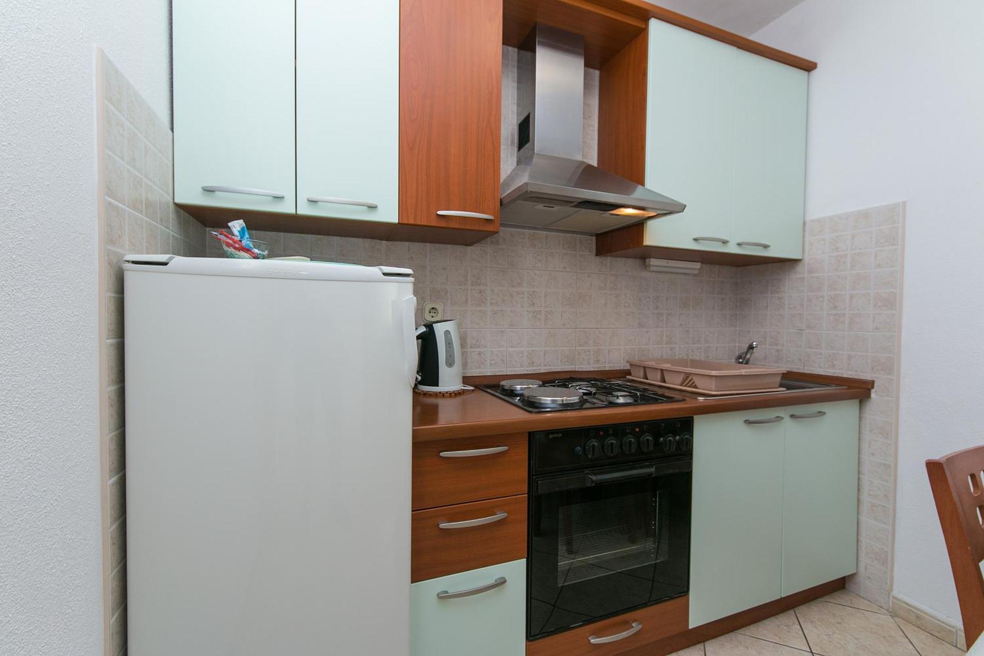 Apartments And Rooms By The Sea Brela, Makarska - 2752 المظهر الخارجي الصورة