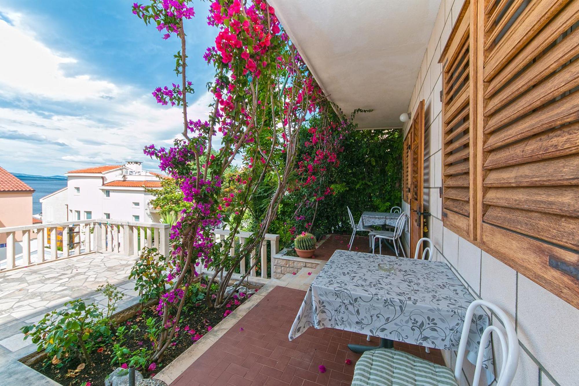 Apartments And Rooms By The Sea Brela, Makarska - 2752 المظهر الخارجي الصورة