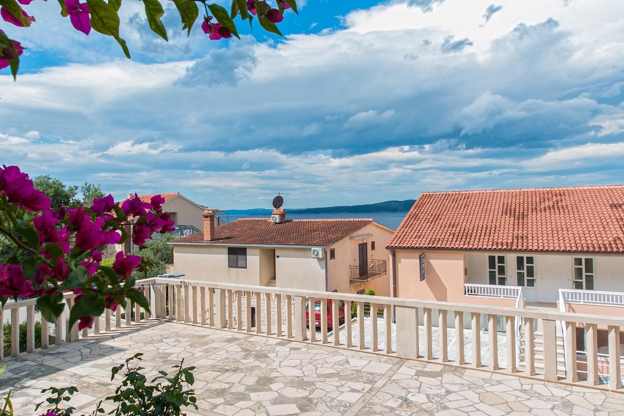 Apartments And Rooms By The Sea Brela, Makarska - 2752 المظهر الخارجي الصورة