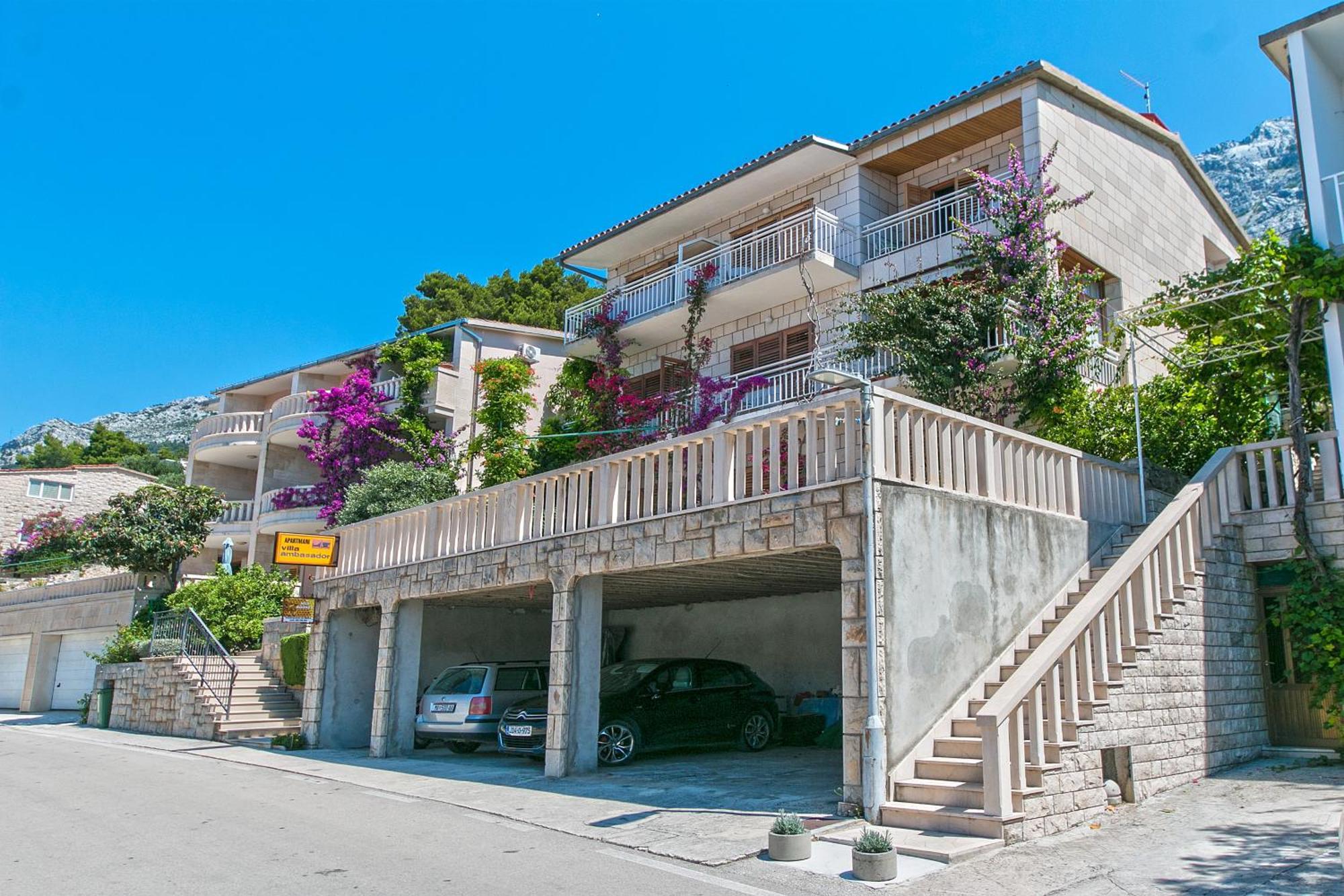 Apartments And Rooms By The Sea Brela, Makarska - 2752 المظهر الخارجي الصورة